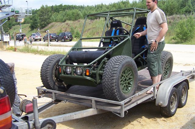 http://www.gitterrohrbuggy.de/ERLEBNISSE/Ottendorf_Okrilla_24_06_2006/100_1466.JPG